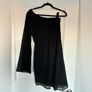 Black One-Shoulder Flowy Slit Dress